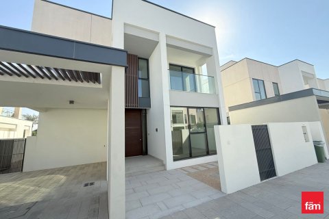 Villa à Dubai, 4 chambres, 449.8 m², № 69351