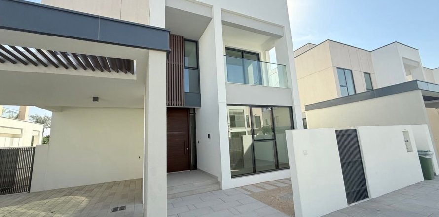 Villa en Dubai, 4 dormitorios, 449.8 m², № 69351
