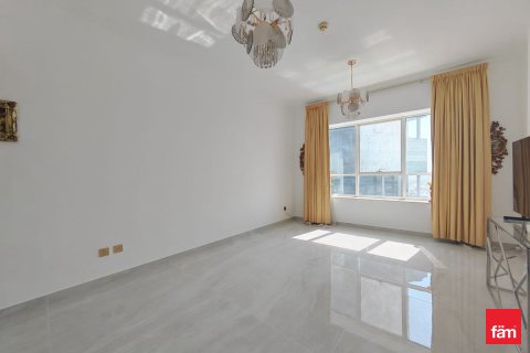 Снять в аренду квартиру в Дубае: 1 спальня, 74.8м², № 69349 - фото 9