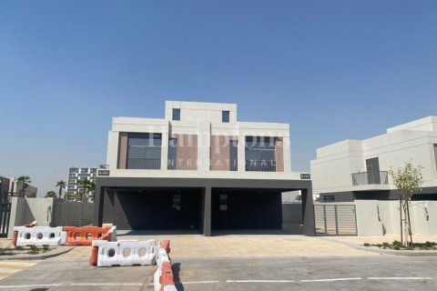 Снять в аренду виллу в Dubai South (Dubai World Central), Дубай: 3 спальни, 253.66699635м², № 12998 - фото 6
