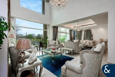 Villa in Jumeirah Islands, Dubai 4 bedrooms, 483 sq.m. № 88754 - photo 2