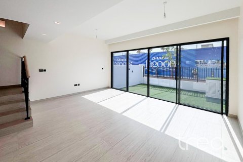 Таунхаус в Damac Lagoons, Дубай, 4 спальни, 144м², № 119818