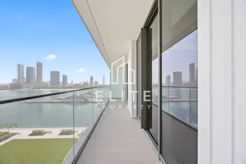 Apartment in EMAAR Beachfront, Dubai Harbour, Dubai studio, 80 sq.m. № 69917 - photo 1
