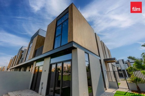 Adosado en Dubai, 3 dormitorios, 168 m², № 83689