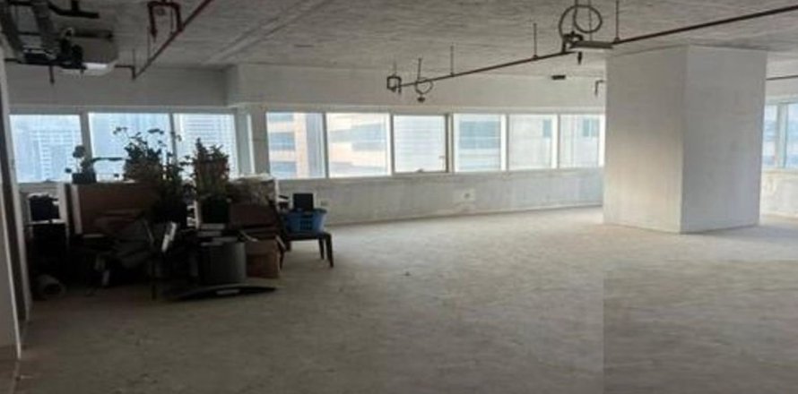 Bureau à Dubai, 72.5 m², № 83688