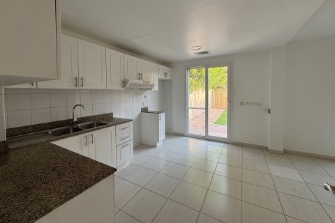 Adosado en The Springs, Dubai, 2 dormitorios, 157.81 m², № 138977 - foto 4