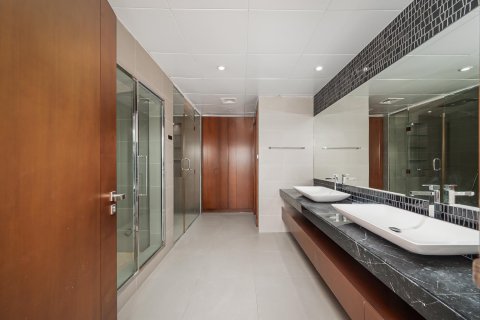 Villa en Al Barsha, Dubai, 5 dormitorios, 3716.12 m², № 138971 - foto 20