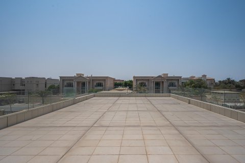 Villa en Al Barsha, Dubai, 5 dormitorios, 3716.12 m², № 138971 - foto 3