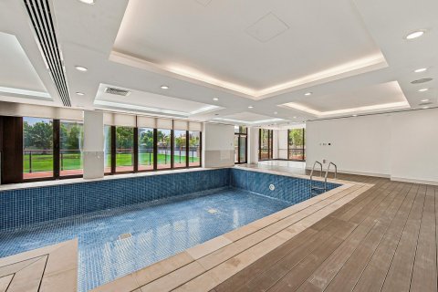 Villa en Al Barsha, Dubai, 5 dormitorios, 3716.12 m², № 138971 - foto 17