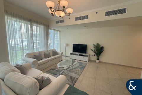 Apartment in AL MAJARA TOWERS in Dubai Marina, Dubai 3 bedrooms, 191 sq.m. № 79352 - photo 2