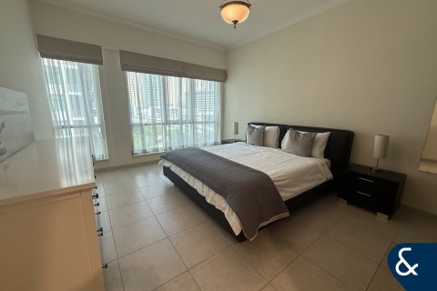 Apartment in AL MAJARA TOWERS in Dubai Marina, Dubai 3 bedrooms, 191 sq.m. № 79352 - photo 8
