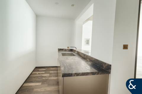 Apartment in DAMAC HEIGHTS in Dubai Marina, Dubai 3 bedrooms, 172 sq.m. № 79353 - photo 6