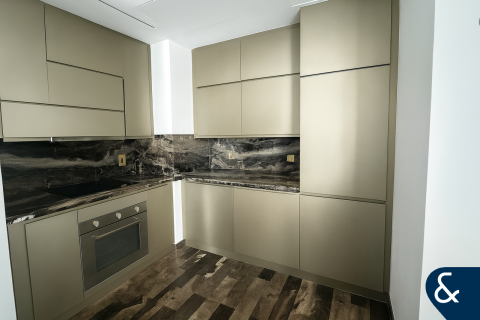 Apartment in DAMAC HEIGHTS in Dubai Marina, Dubai 3 bedrooms, 172 sq.m. № 79353 - photo 4