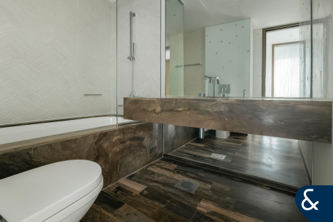 Apartment in DAMAC HEIGHTS in Dubai Marina, Dubai 3 bedrooms, 172 sq.m. № 79353 - photo 10