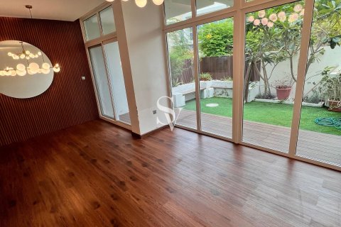 Maison de ville à DAMAC Hills (Akoya by DAMAC), Dubai, 3 chambres, 115 m², № 102180 - photo 8