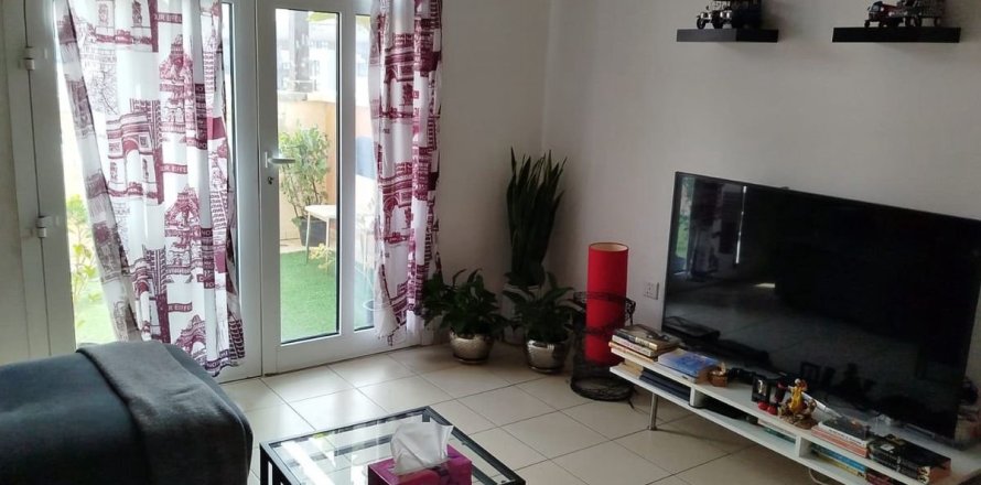 Apartment in Dubai 2 bedrooms, 102.6 sq.m. № 24774