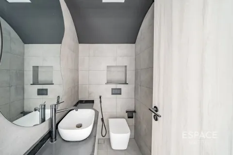 Снять в аренду дуплекс в Джумейра Вилладж Серкл, Дубай: 2 спальни, 144м², № 71334 - фото 5