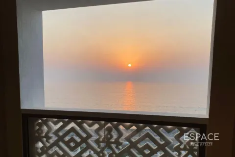 Снять в аренду квартиру в Пальме Джумейре, Дубай: 2 спальни, 177м², № 71336 - фото 13
