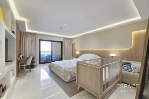 Снять в аренду квартиру в Пальме Джумейре, Дубай: 2 спальни, 177м², № 71336 - фото 1