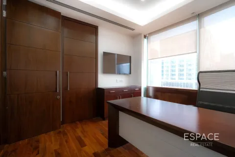 Office in Jumeirah Lake Towers, Dubai 146 sq.m. № 71332 - photo 14