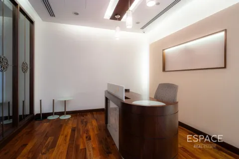 Office in Jumeirah Lake Towers, Dubai 146 sq.m. № 71332 - photo 1