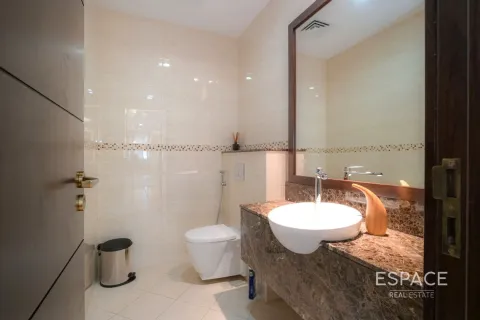 Office in Jumeirah Lake Towers, Dubai 146 sq.m. № 71332 - photo 15