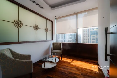 Office in Jumeirah Lake Towers, Dubai 146 sq.m. № 71332 - photo 7