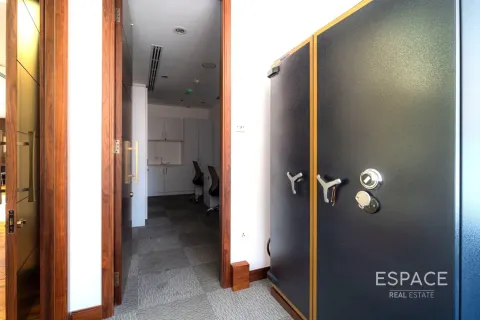 Office in Jumeirah Lake Towers, Dubai 146 sq.m. № 71332 - photo 11