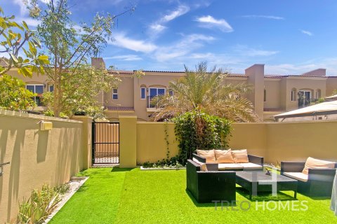 Townhouse in Bella Casa, Serena, Dubai 2 bedrooms, 173 sq.m. № 16374 - photo 12