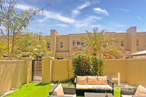Townhouse in Bella Casa, Serena, Dubai 2 bedrooms, 173 sq.m. № 16374 - photo 13