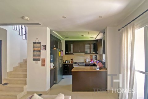 Townhouse in Bella Casa, Serena, Dubai 2 bedrooms, 173 sq.m. № 16374 - photo 5