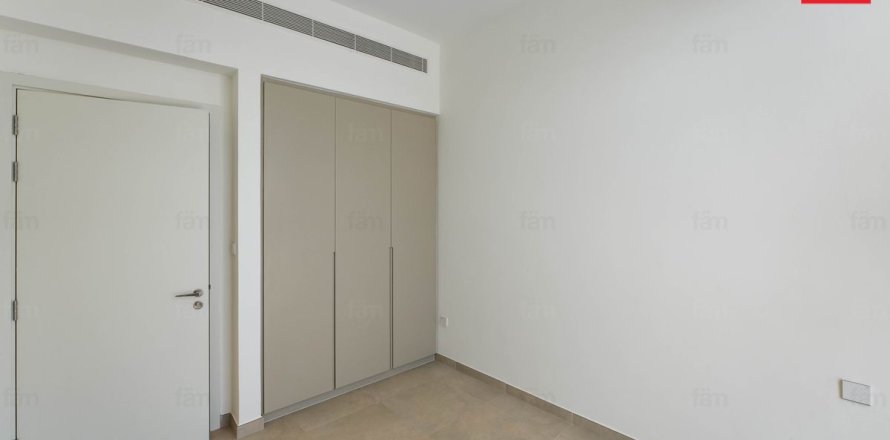 Вилла в Дубае, 3 спальни, 167.9м², № 89629