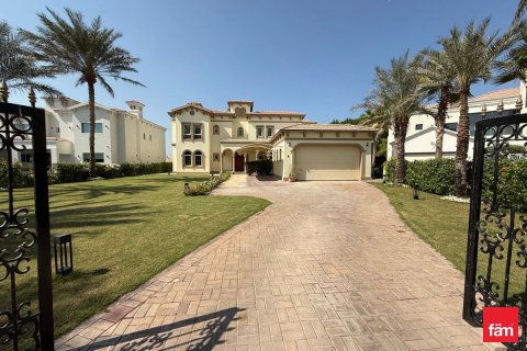 Villa in Jumeirah Islands, Dubai 5 bedrooms, 1305.6 sq.m. № 113471 - photo 25