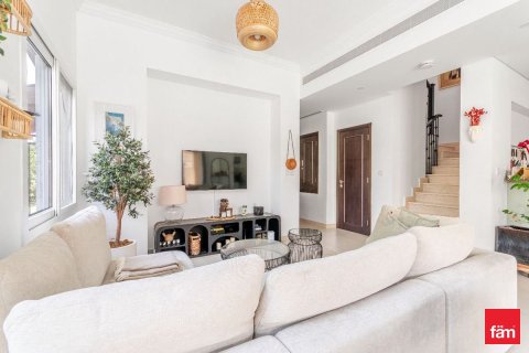 Villa in Dubai 3 bedrooms, 258.2 sq.m. № 109477 - photo 2