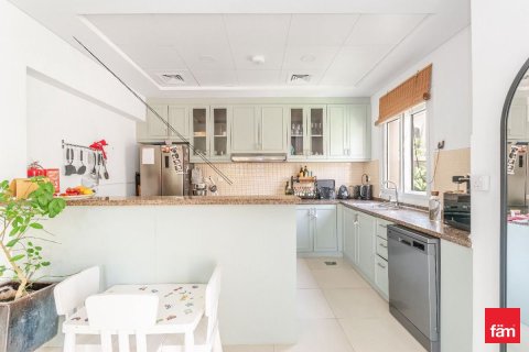 Villa in Dubai 3 bedrooms, 258.2 sq.m. № 109477 - photo 14
