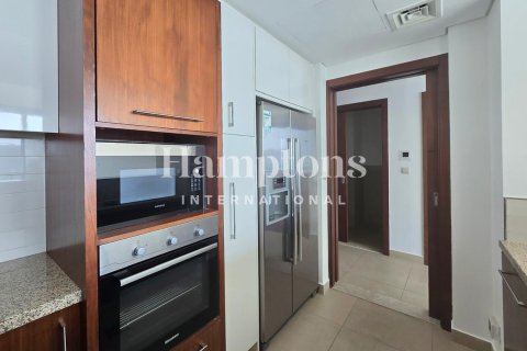 Apartment in Downtown Dubai (Downtown Burj Dubai), Dubai 2 bedrooms, 129.29031801 sq.m. № 115749 - photo 10