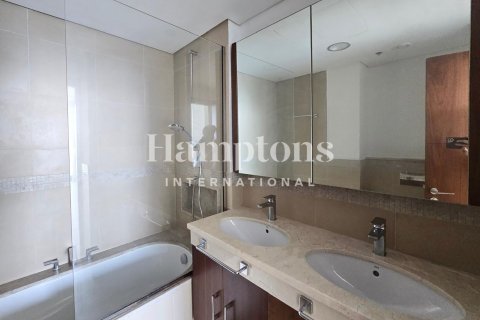 Apartment in Downtown Dubai (Downtown Burj Dubai), Dubai 2 bedrooms, 129.29031801 sq.m. № 115749 - photo 12