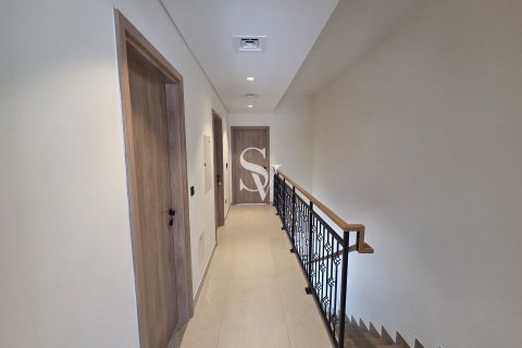 Adosado en Damac Lagoons, Dubai, 4 dormitorios, 144 m², № 113272 - foto 4