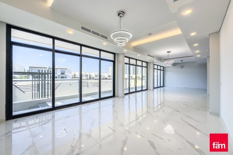 Villa en Al Furjan, Dubai, 5 dormitorios, 489.9 m², № 118531 - foto 9