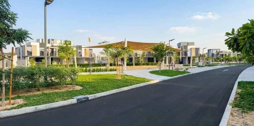 Townhouse in Dubai 4 bedrooms, 249.3 sq.m. № 118528