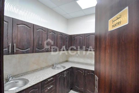 Magasin à Dubai Investment Park, Dubai, 1 salle, 221.7 m², № 6473 - photo 2