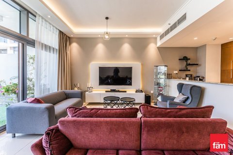Apartment in Dubai Hills Estate, Dubai 2 bedrooms, 157.9 sq.m. № 50023 - photo 2