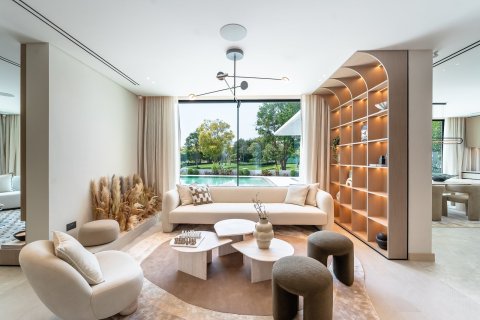 Villa en Dubai, 5 dormitorios, 568 m², № 97224 - foto 7