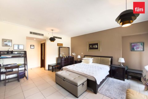 Apartment in Downtown Dubai (Downtown Burj Dubai), Dubai 1 bedroom, 104.9 sq.m. № 133369 - photo 10