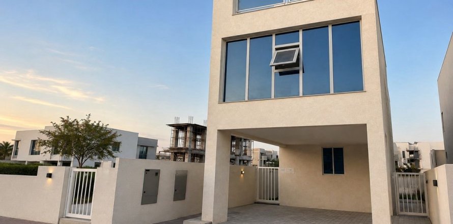 Villa à Dubai, 4 chambres, 174.7 m², № 133365