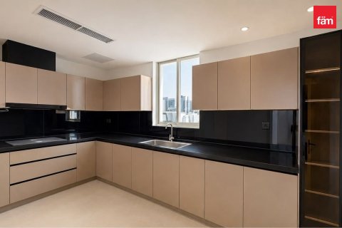 Villa à Dubai, 4 chambres, 174.7 m², № 133365 - photo 9