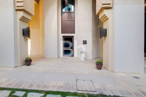 Apartment in Downtown Dubai (Downtown Burj Dubai), Dubai 1 bedroom, 89 sq.m. № 21315 - photo 11