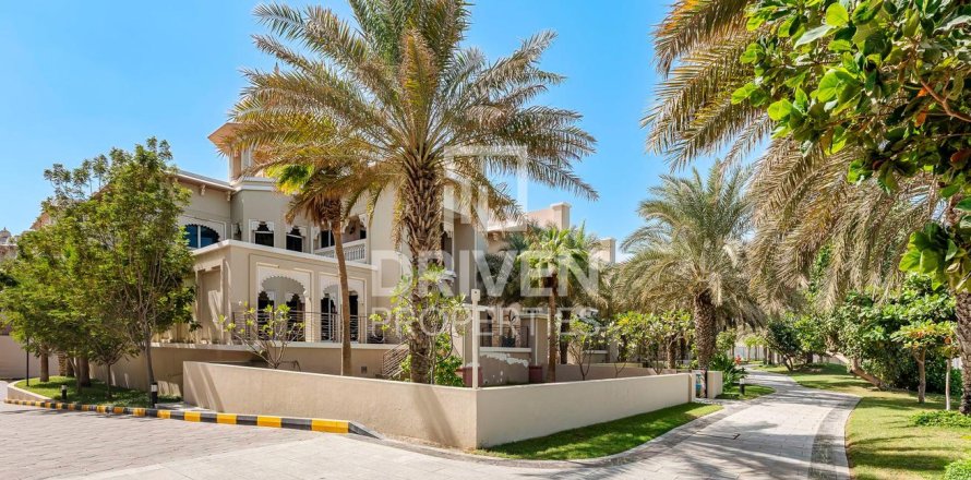 Villa in The Crescent, Palm Jumeirah, Dubai 4 bedrooms, 1079.07 sq.m. № 127441
