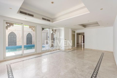 Villa in The Crescent, Palm Jumeirah, Dubai 4 bedrooms, 1079.07 sq.m. № 127441 - photo 5