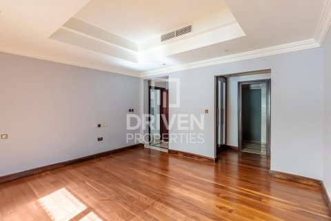 Villa in The Crescent, Palm Jumeirah, Dubai 4 bedrooms, 1079.07 sq.m. № 127441 - photo 18